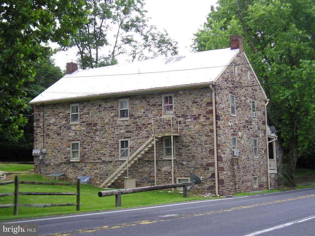 5720 Fairfield Road Fairfield, PA 17320 - Photo 5 of 10 Gallery Image 5