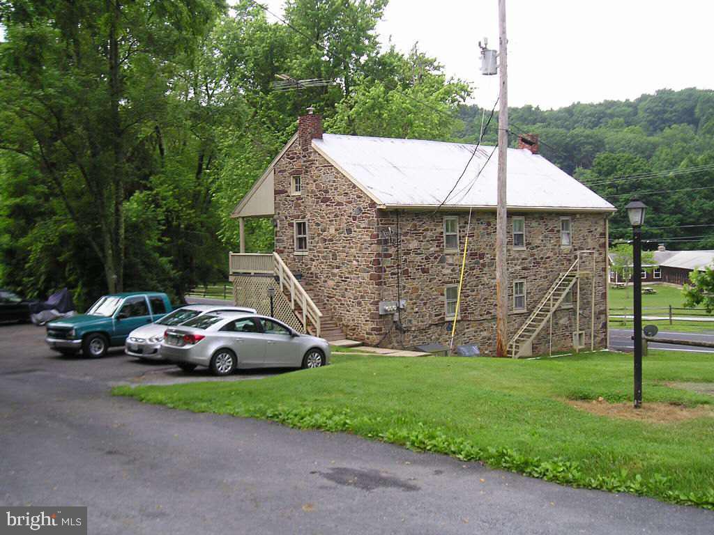 5720 Fairfield Road Fairfield, PA 17320 - Photo 9 of 10 Gallery Image 9