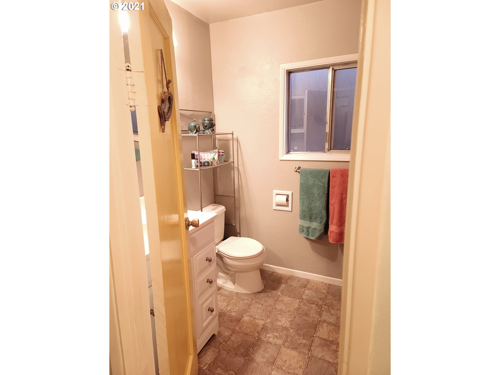 912 N Street Springfield, OR 97477 - Photo 14 of 24