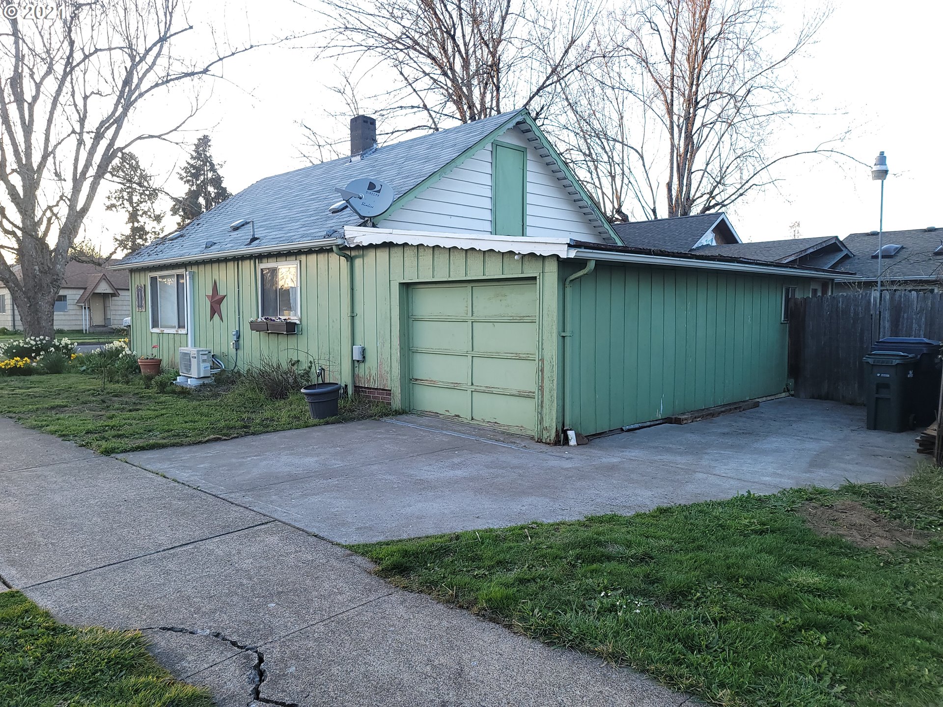 912 N Street Springfield, OR 97477 - Photo 3 of 24