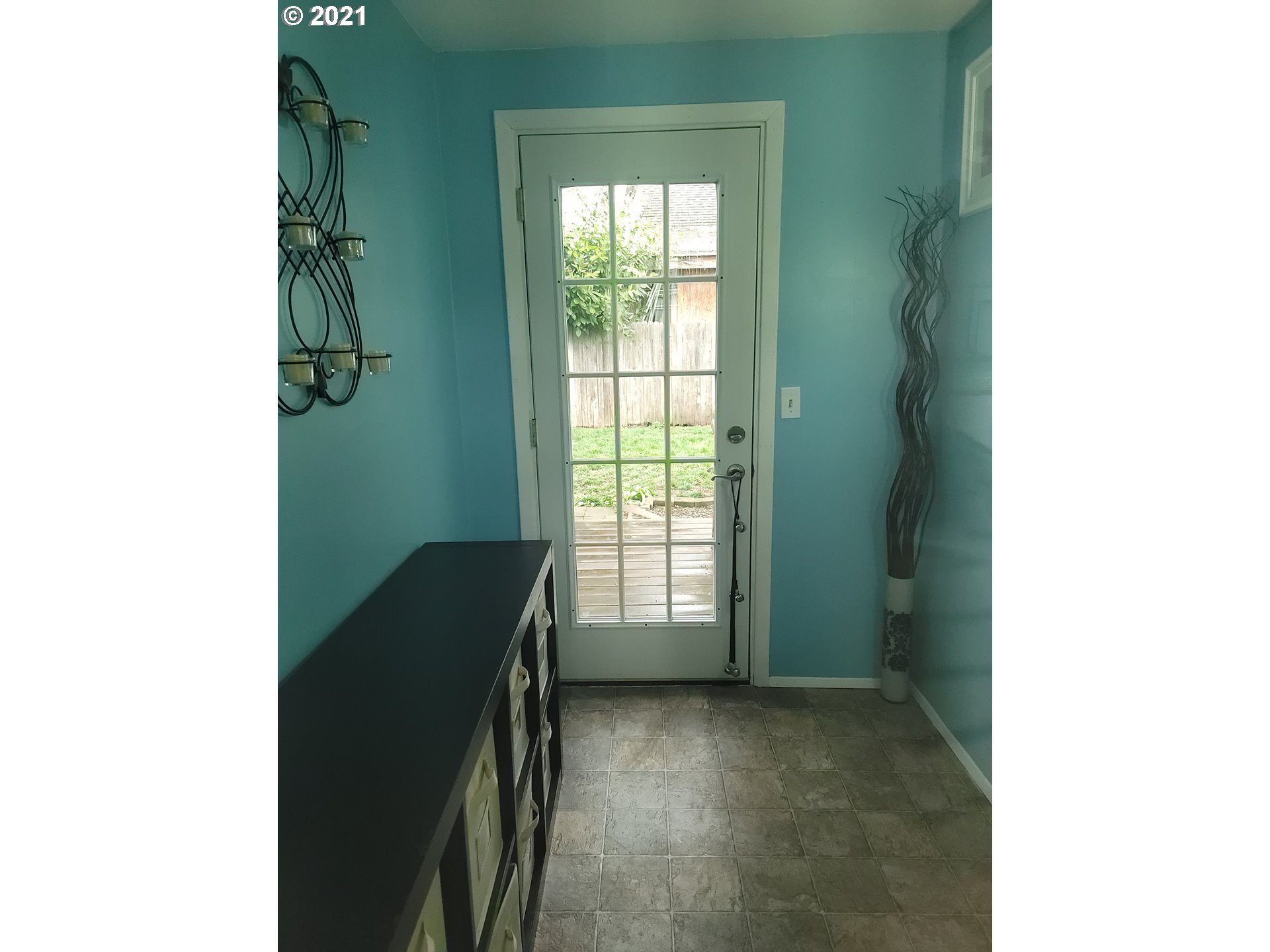 912 N Street Springfield, OR 97477 - Photo 5 of 24