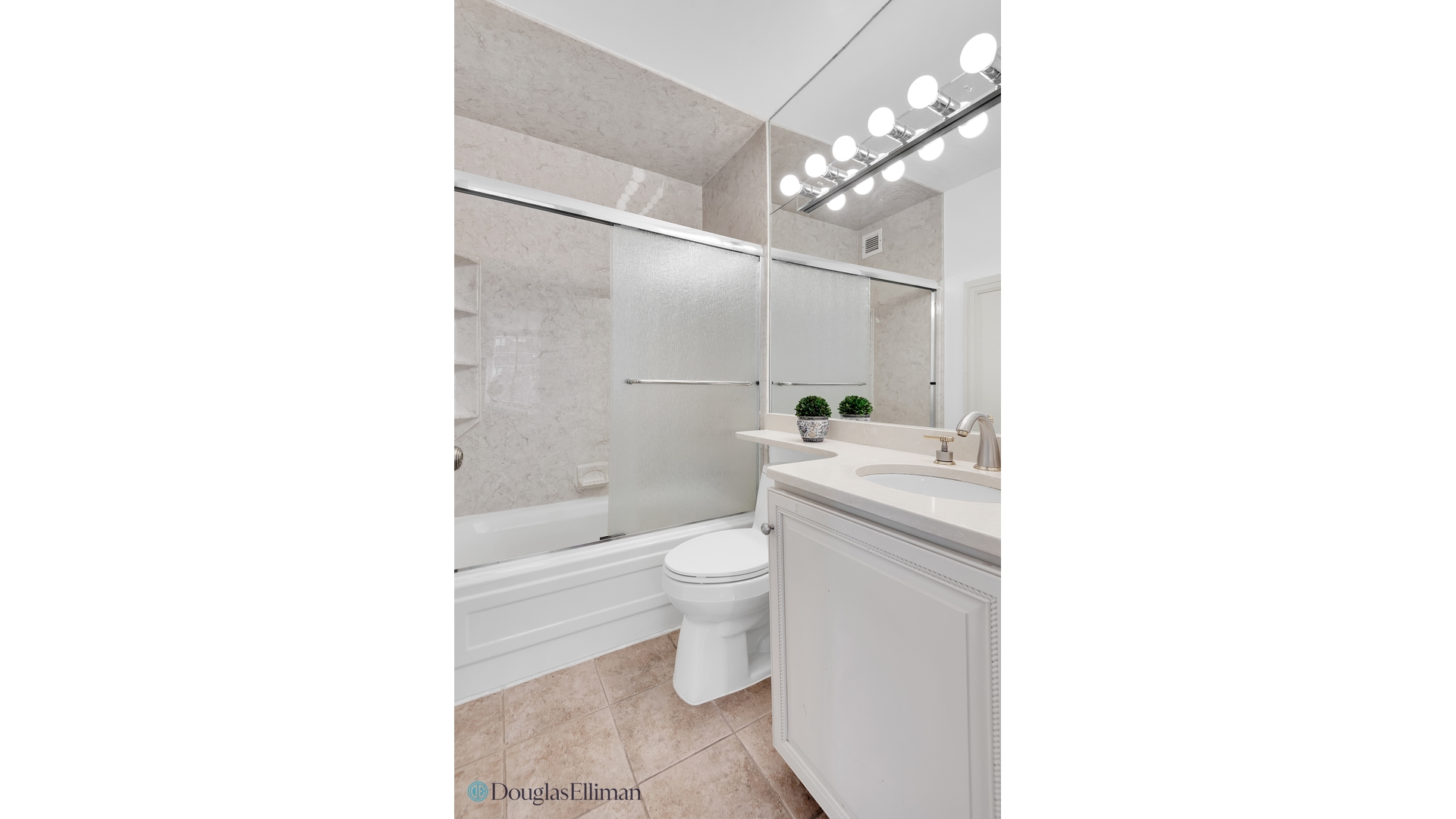 200 East 89th Street, Unit 9B Manhattan, NY 10128 - Photo 6 of 17
