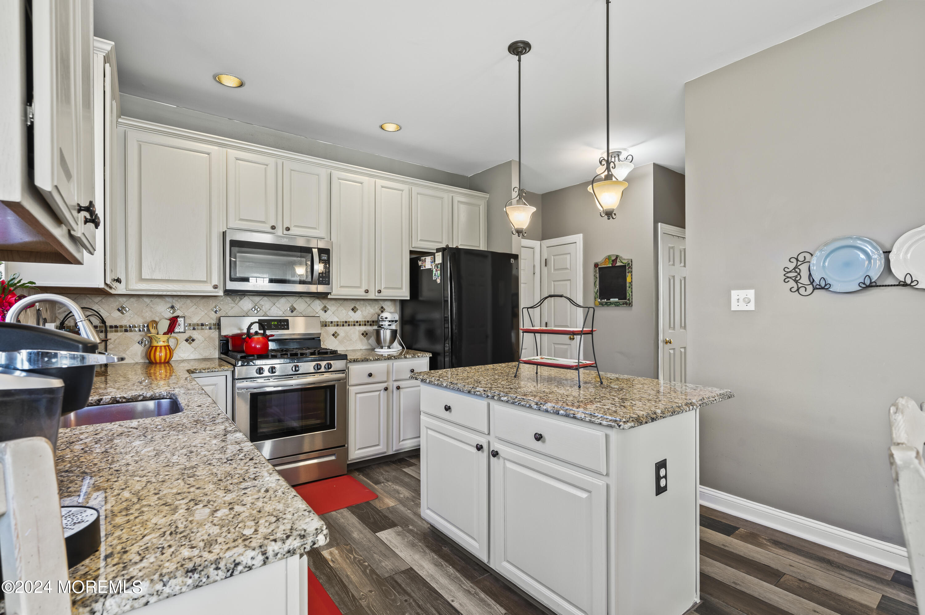 55 Danella Way Howell, NJ 07731 - Photo 12 of 38 Kitchen 8