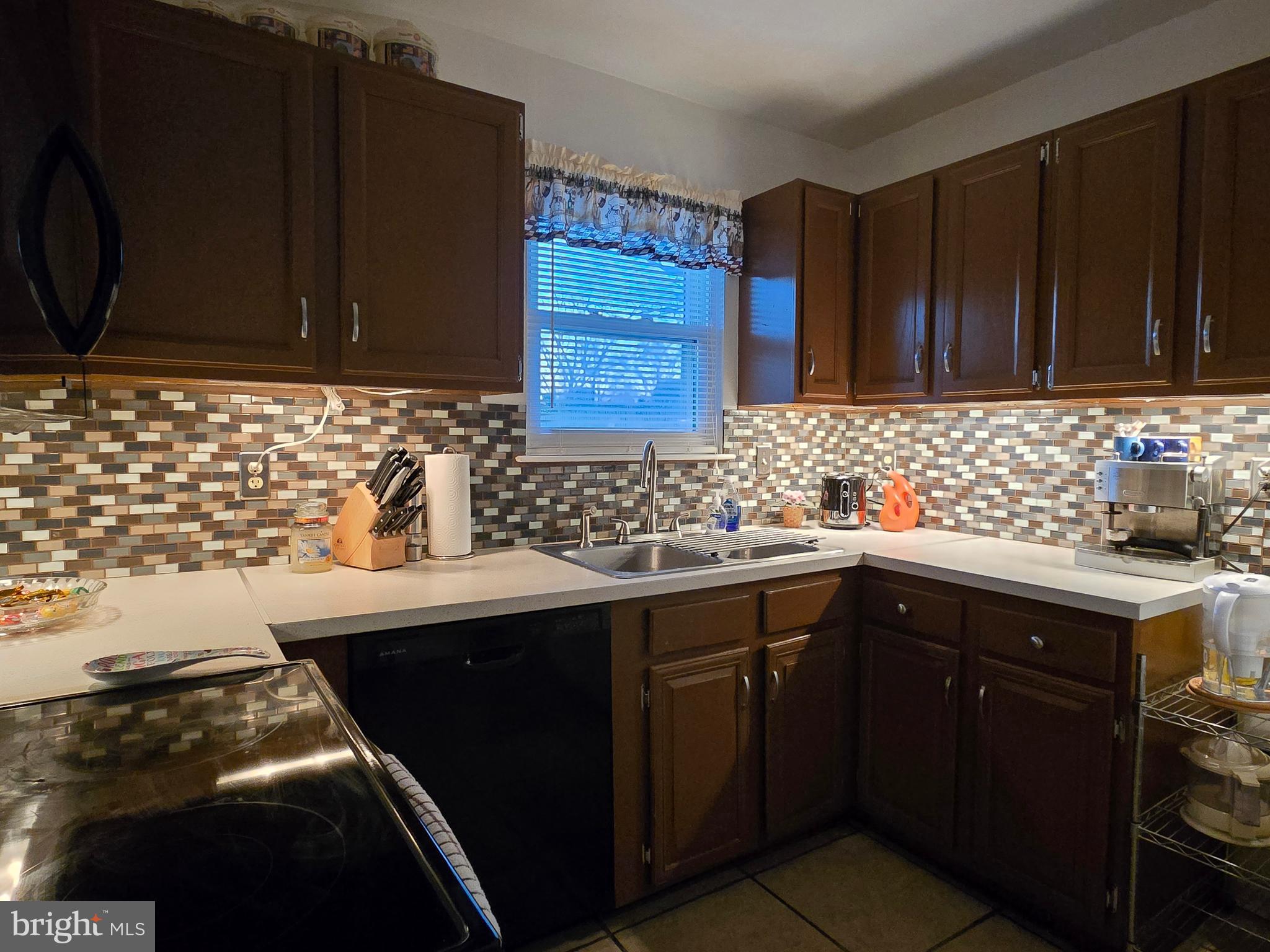 913 Spring Garden Lane Virginia Beach, VA 23452 - Photo 15 of 31 Kitchen