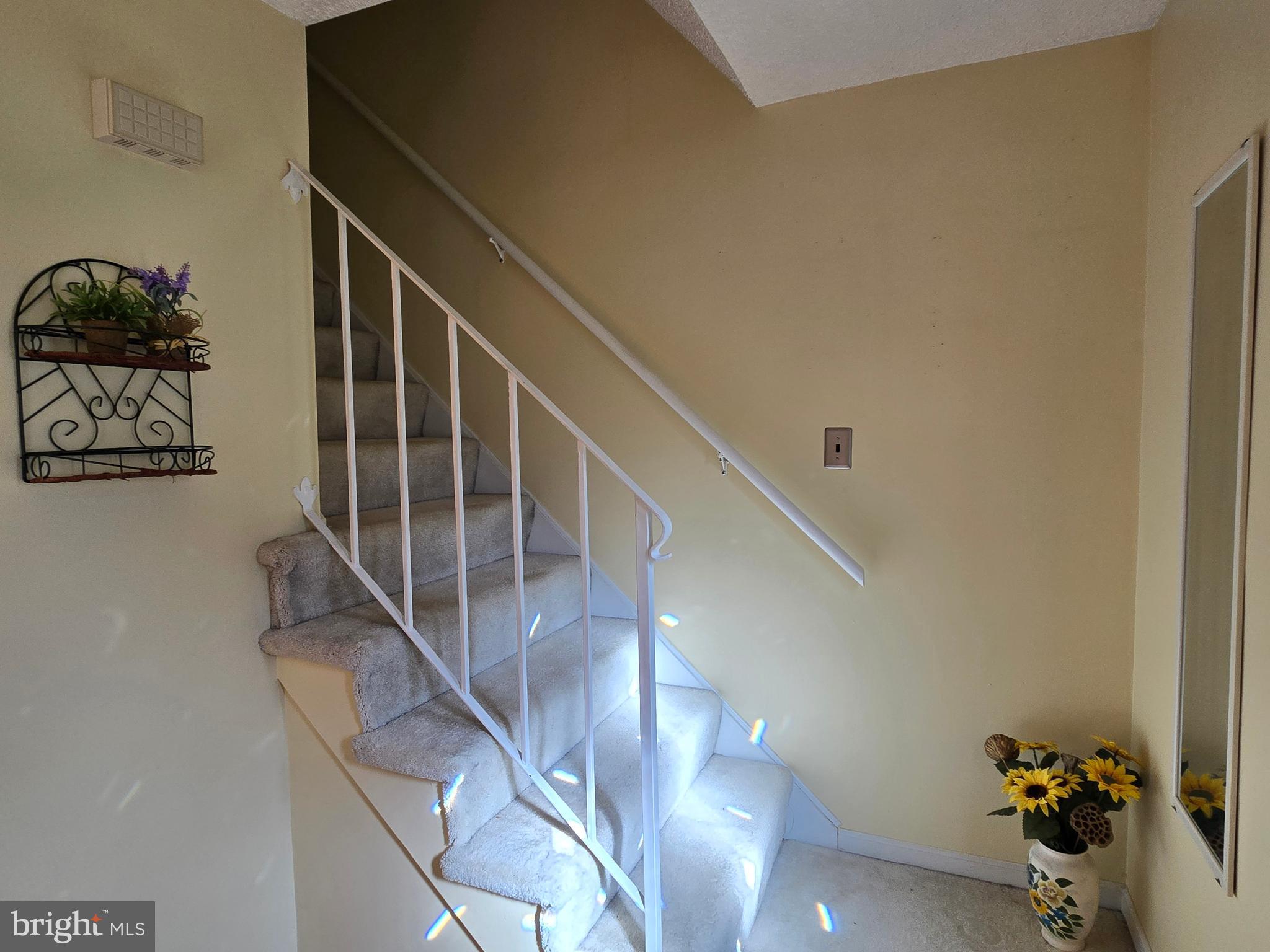 913 Spring Garden Lane Virginia Beach, VA 23452 - Photo 18 of 31 Stairs