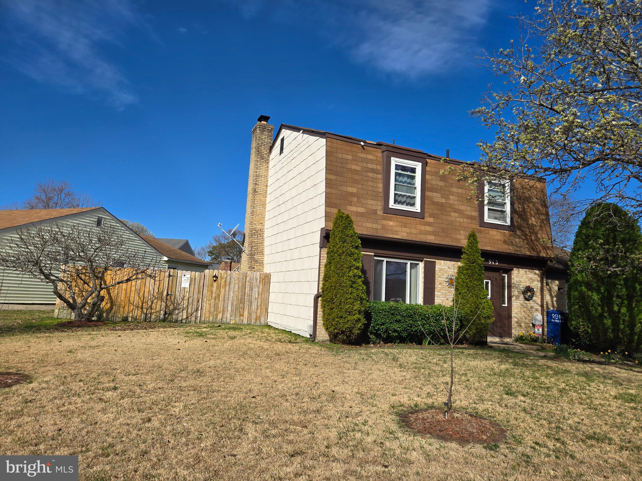 913 Spring Garden Lane Virginia Beach, VA 23452 - Photo 3 of 31 Front Yard
