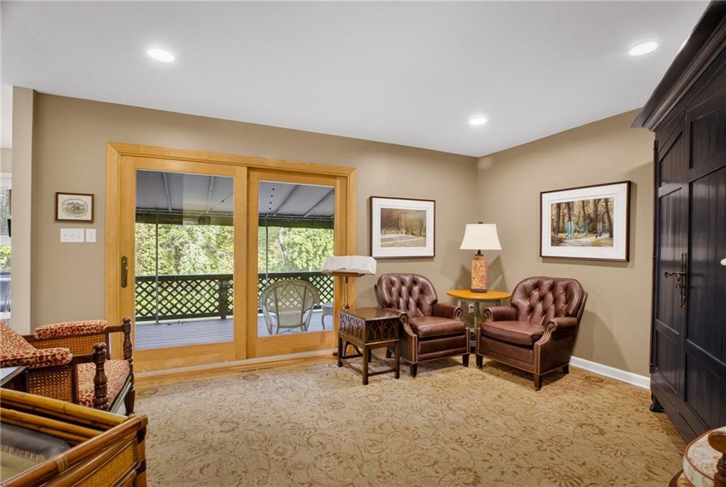 156 Shadow Ridge Drive Pittsburgh, PA 15238 - Photo 19 of 48 Cozy den located off the kitchen