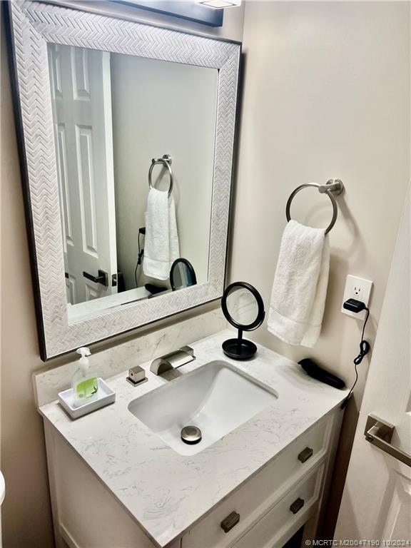 2600 South Kanner Highway, Unit R9 Stuart, FL 34994 - Photo 10 of 29 Half Bath