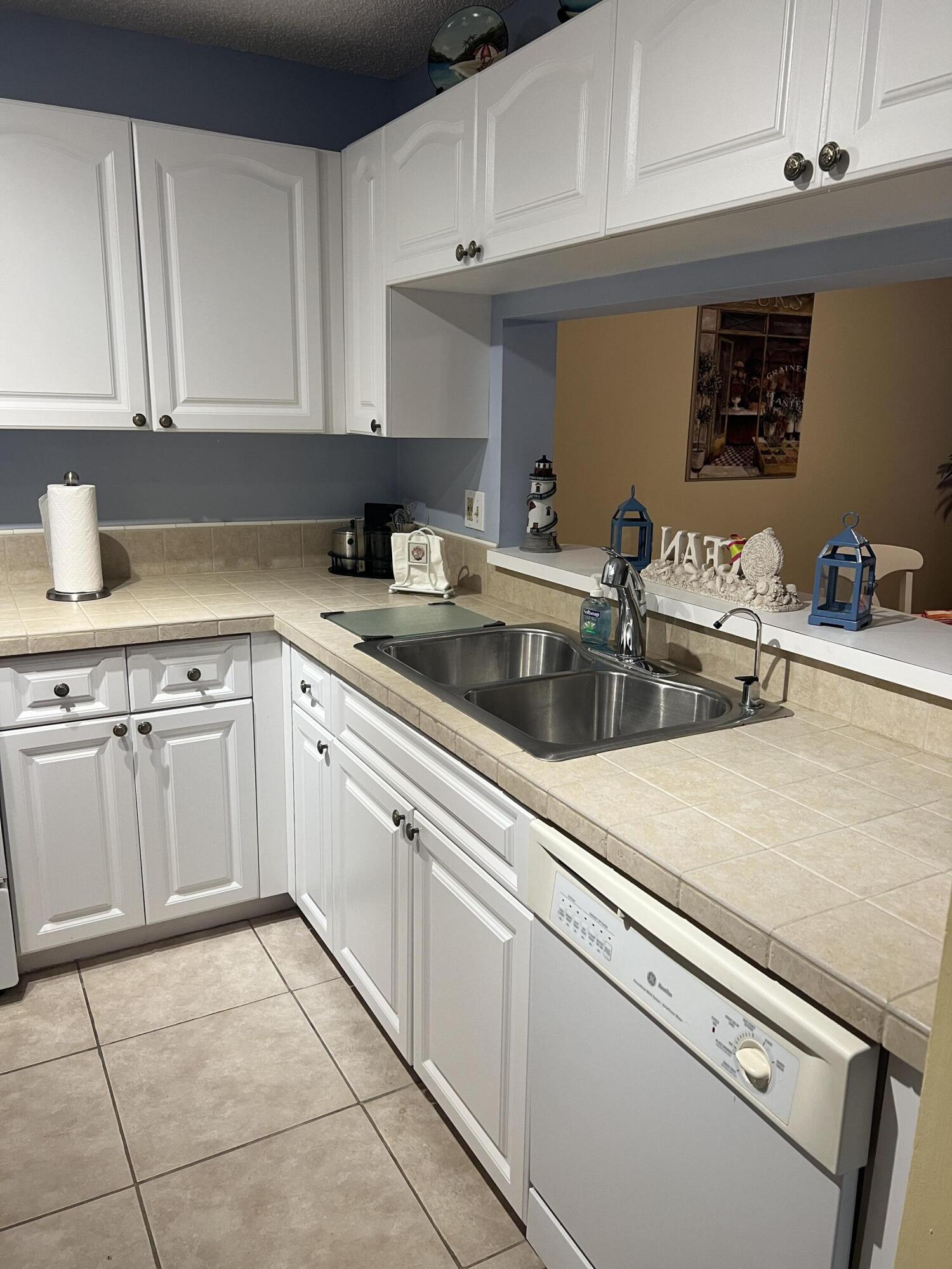 905 Ocean Dunes Circle Jupiter, FL 33477 - Photo 7 of 18 IMG_8717