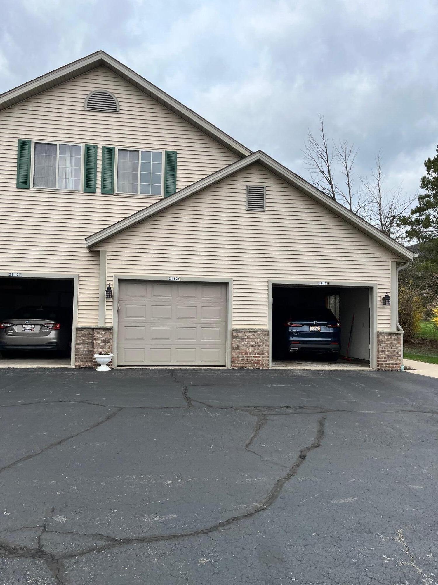 2112 Pine Ridge Court, Unit H Grafton, WI 53024 - Photo 2 of 18 Front south elev