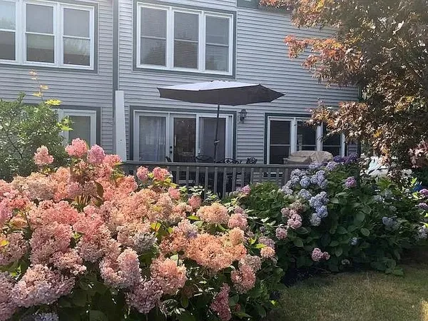 $3,300 | 70 Houston Avenue, Unit 70, Newport, RI 02840
