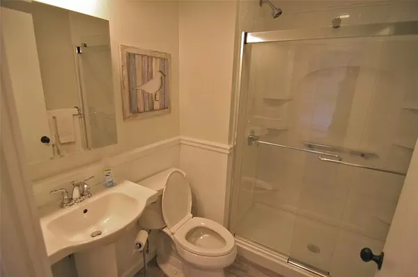 $3,300 | 70 Houston Avenue, Unit 70, Newport, RI 02840