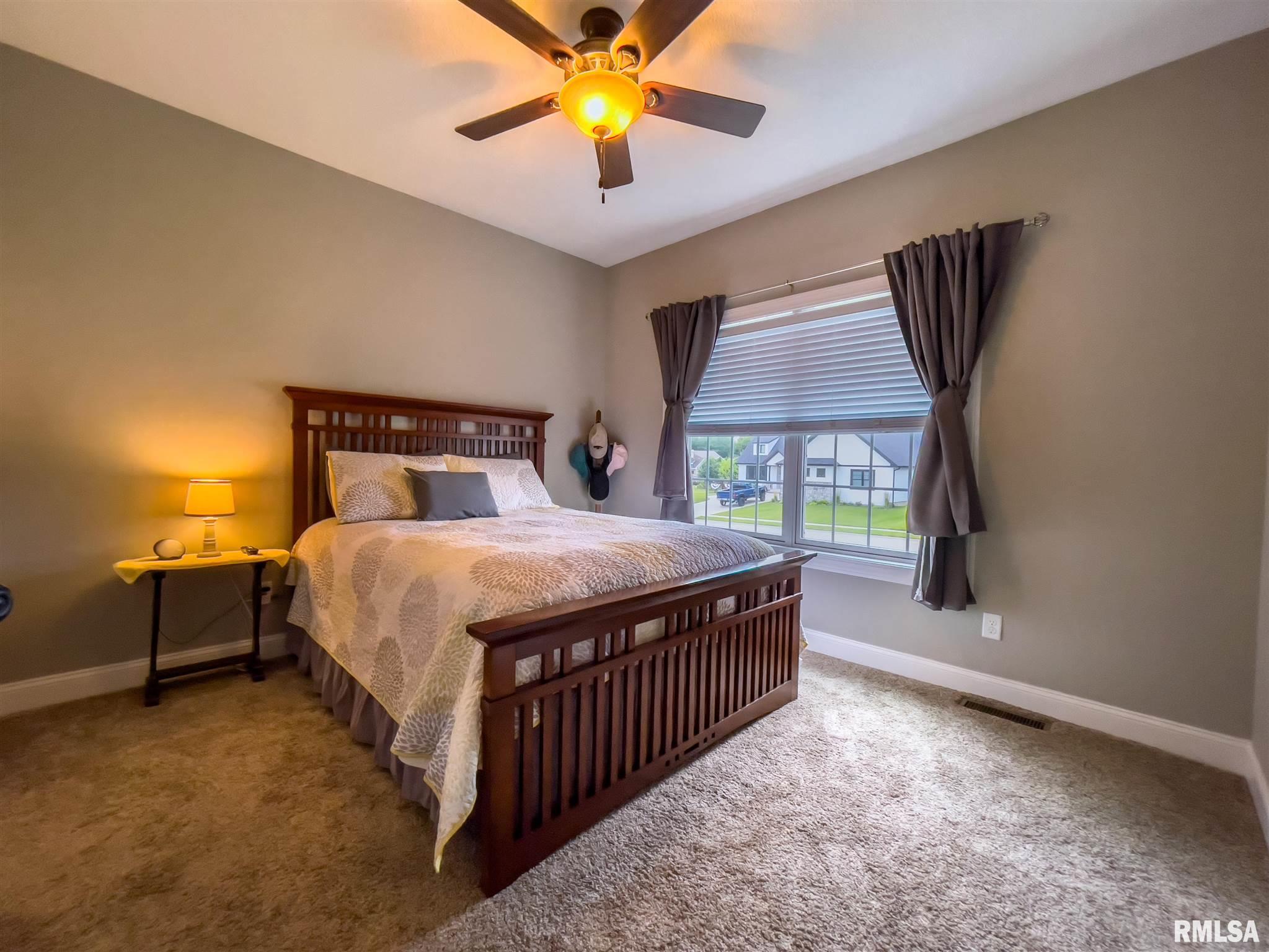 4024 Thomas Pointe Road Davenport, IA 52807 - Photo 16 of 35 Gallery Image 16
