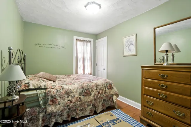 $300,000 | 401 East Queen Street, Edenton, NC 27932