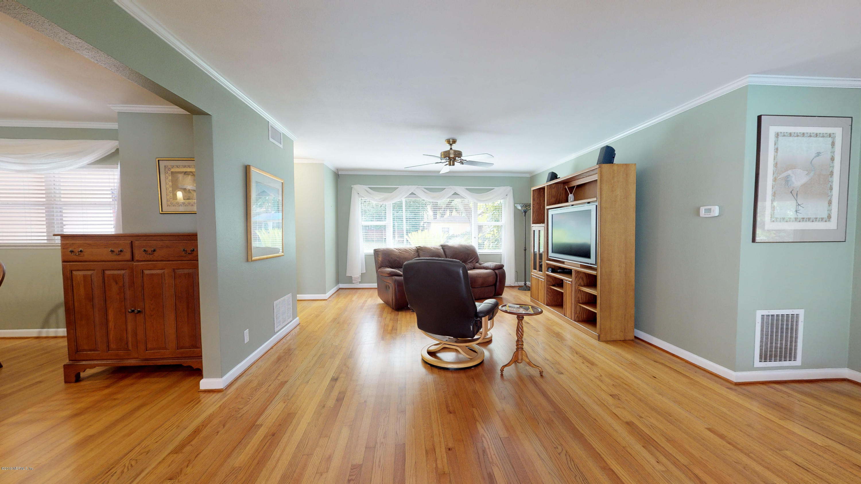 3643 Hilliard Road Jacksonville, FL 32217 - Photo 14 of 55 32Living-Room
