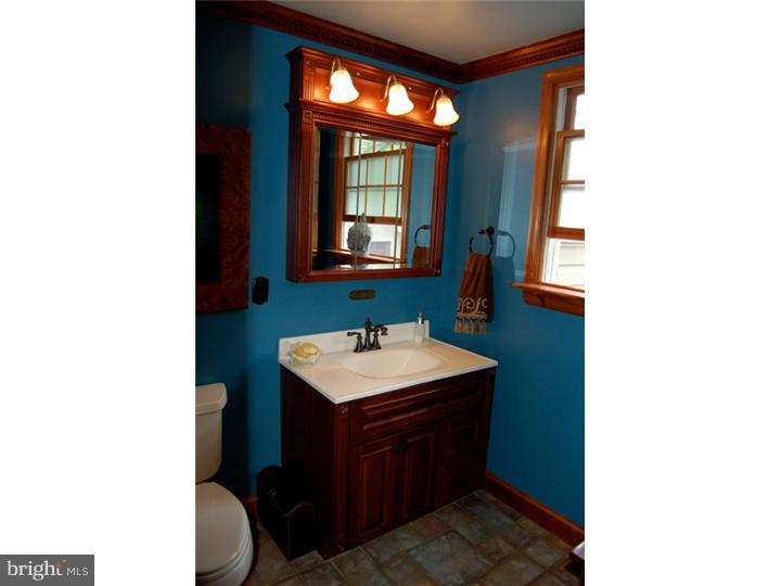 933 Valley Road Blue Bell, PA 19422 - Photo 12 of 25 Gallery Image 12