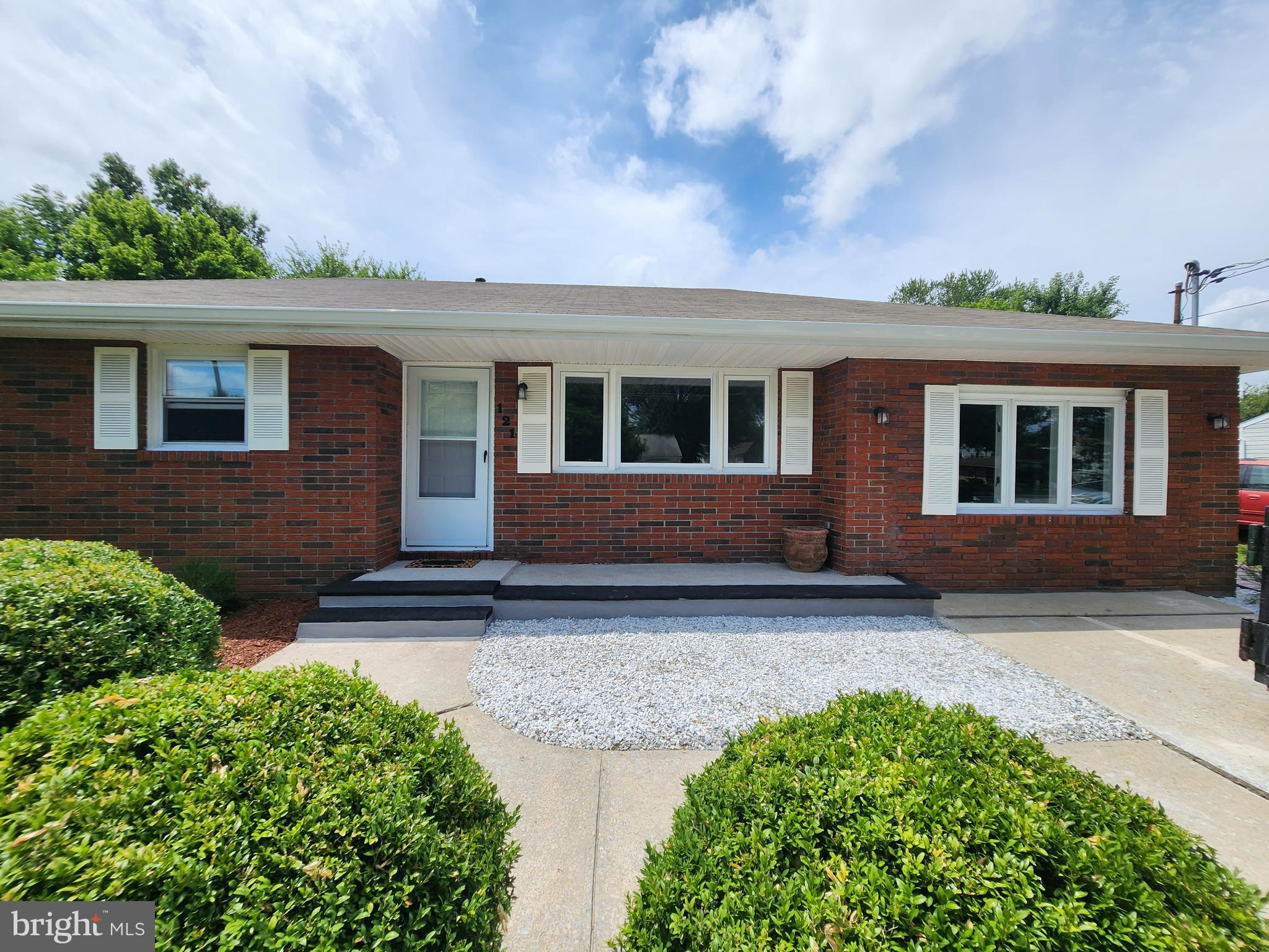 121 Eaton Road Pennsville, NJ 08070 - Photo 1 of 36 Gallery Image 1