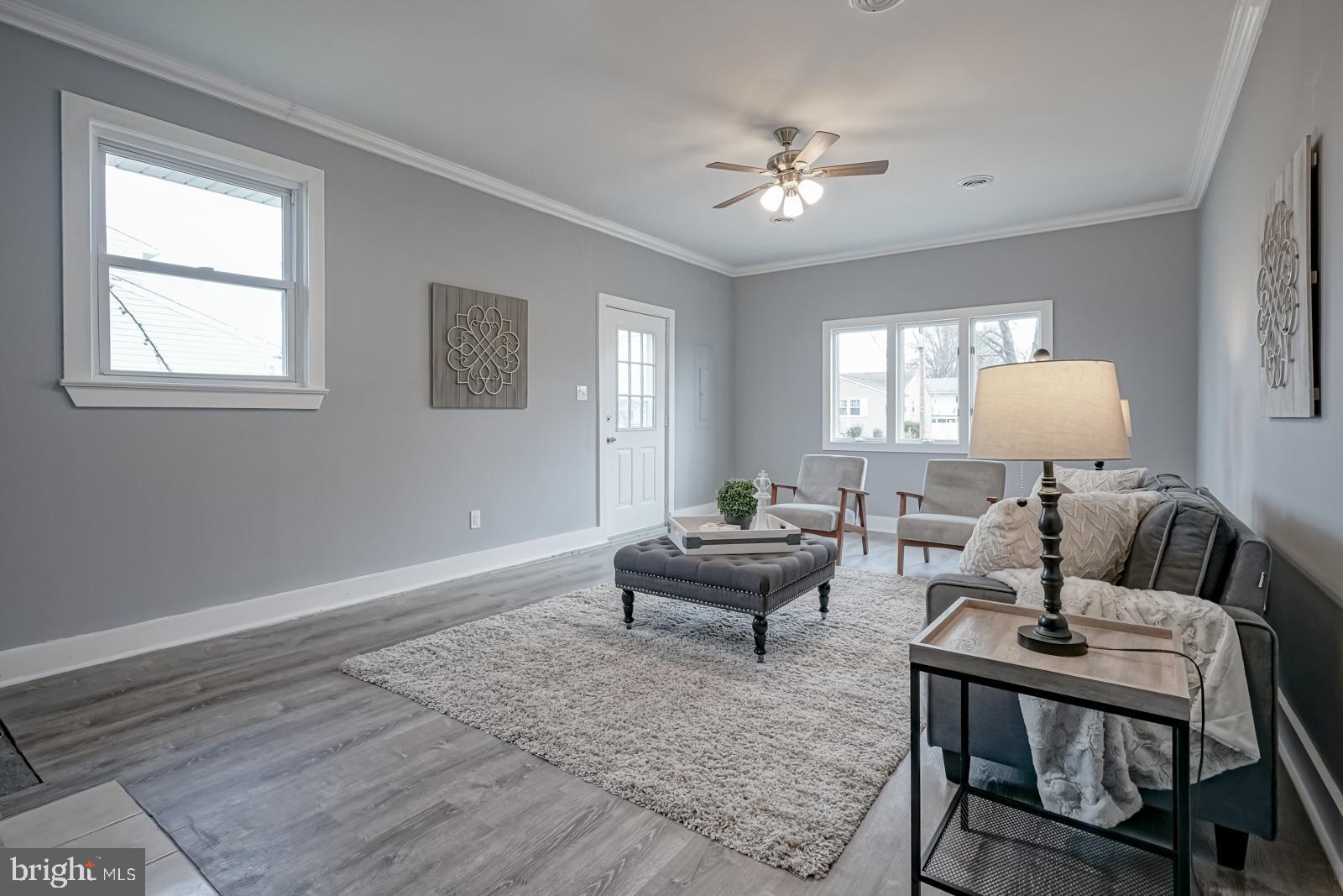 121 Eaton Road Pennsville, NJ 08070 - Photo 14 of 36 Additional entry way to the family room