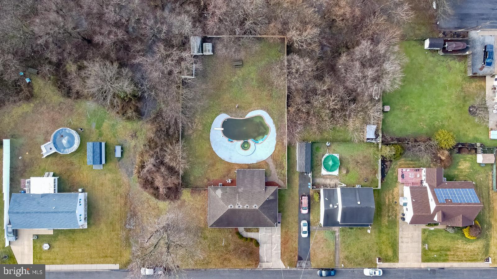 121 Eaton Road Pennsville, NJ 08070 - Photo 33 of 36 Fenced in backyard