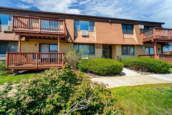 $275,000 | 106 Richard Court, Pomona, NY 10970