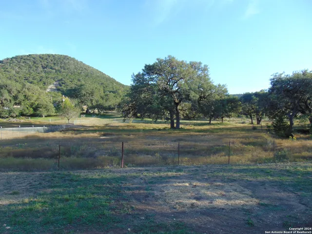 $995,000 | 969 Walter White Ranch Road, Leakey, TX 78873