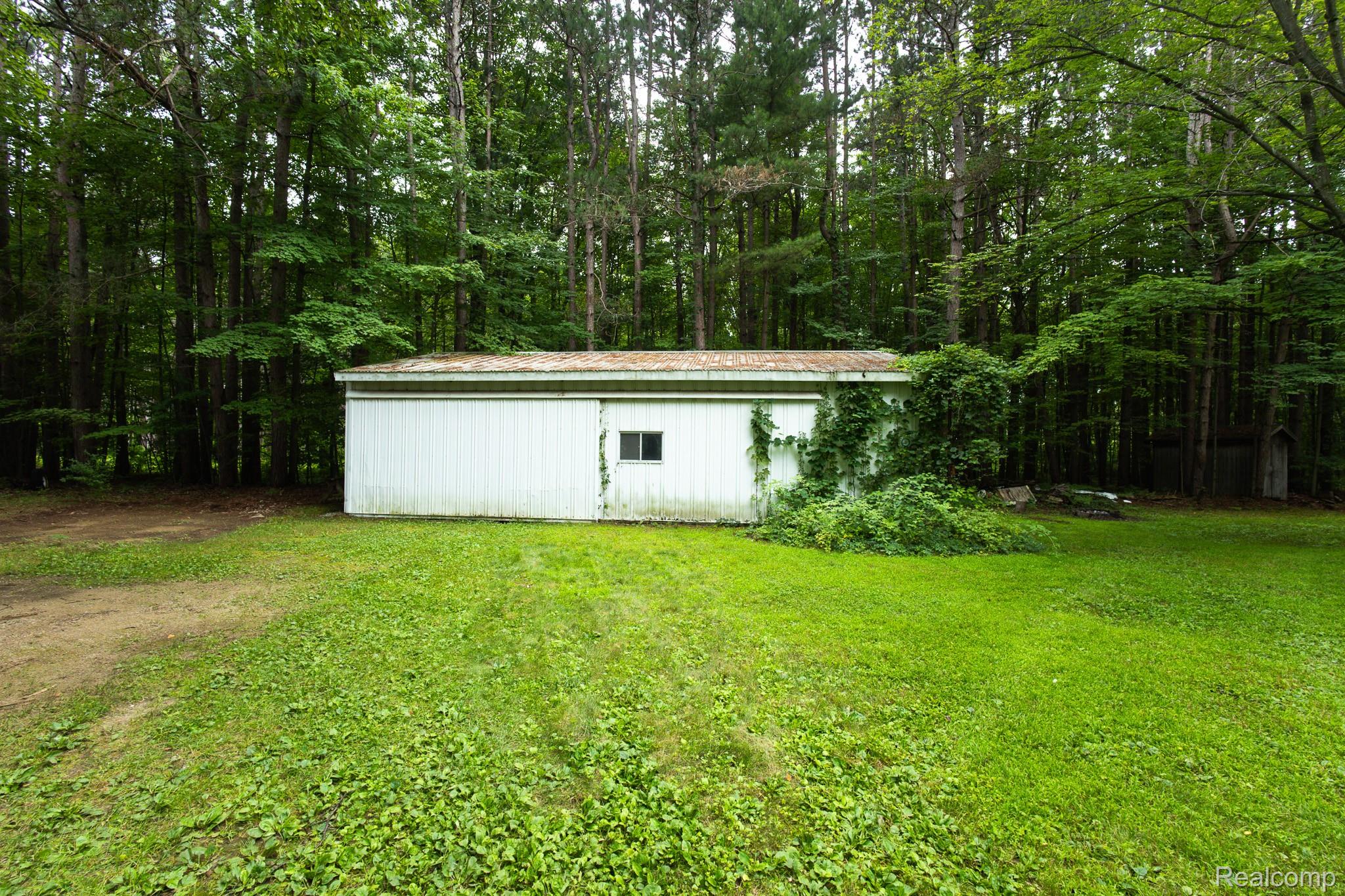 7800 Oak Road Millington, MI 48746 - Photo 7 of 32 IMG_0533.jpeg