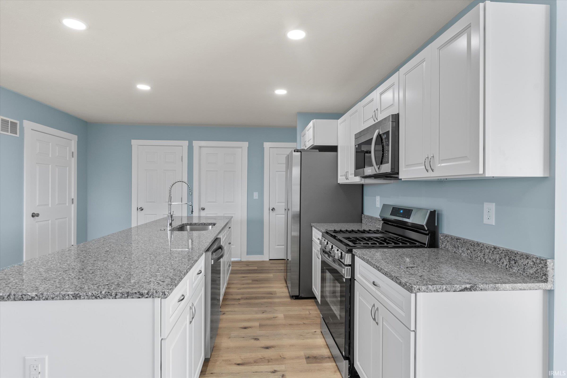 11858 Ridgeview Drive Plymouth, IN 46563 - Photo 18 of 35