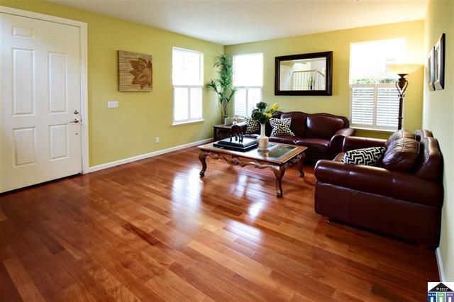 1175 Arrowfield Way San Ramon, CA 94582 - Photo 3 of 27 a living room with furniture and a window