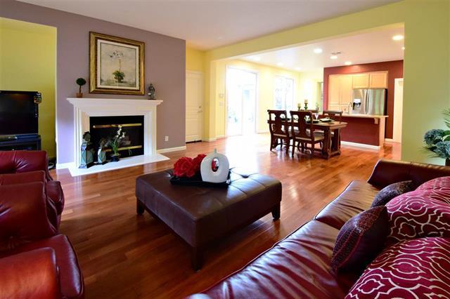 1175 Arrowfield Way San Ramon, CA 94582 - Photo 10 of 27 a living room with furniture and a fireplace