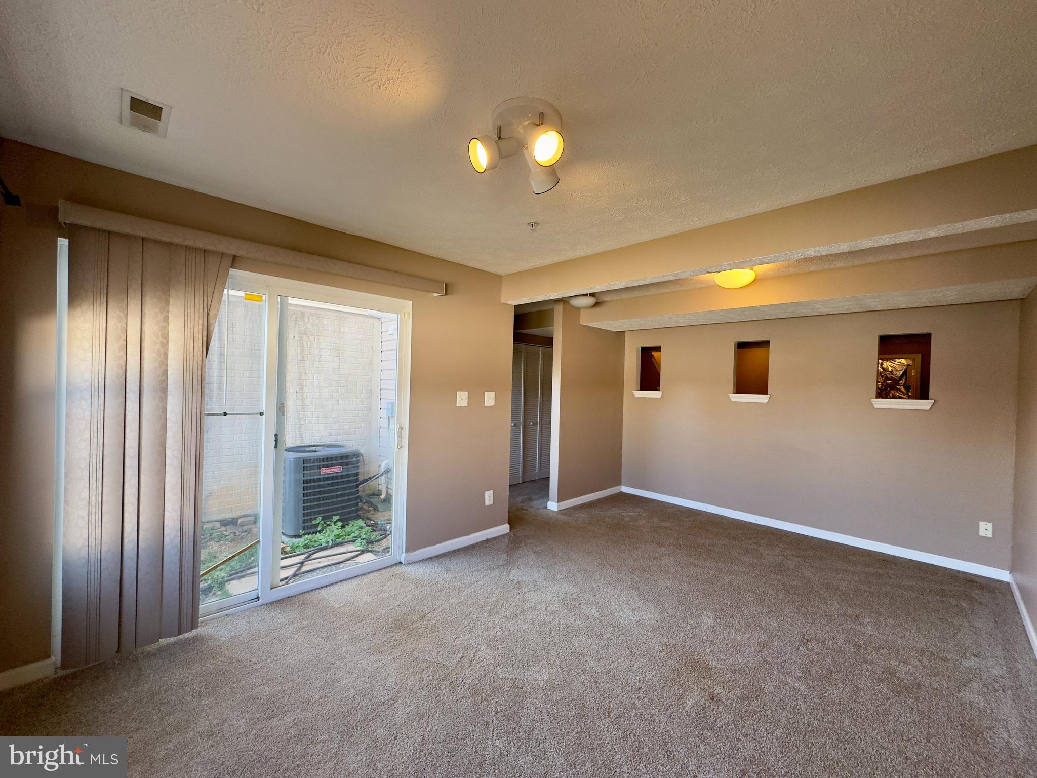 657 Possum Trot Way Aberdeen, MD 21001 - Photo 15 of 25 an empty room with windows and closet