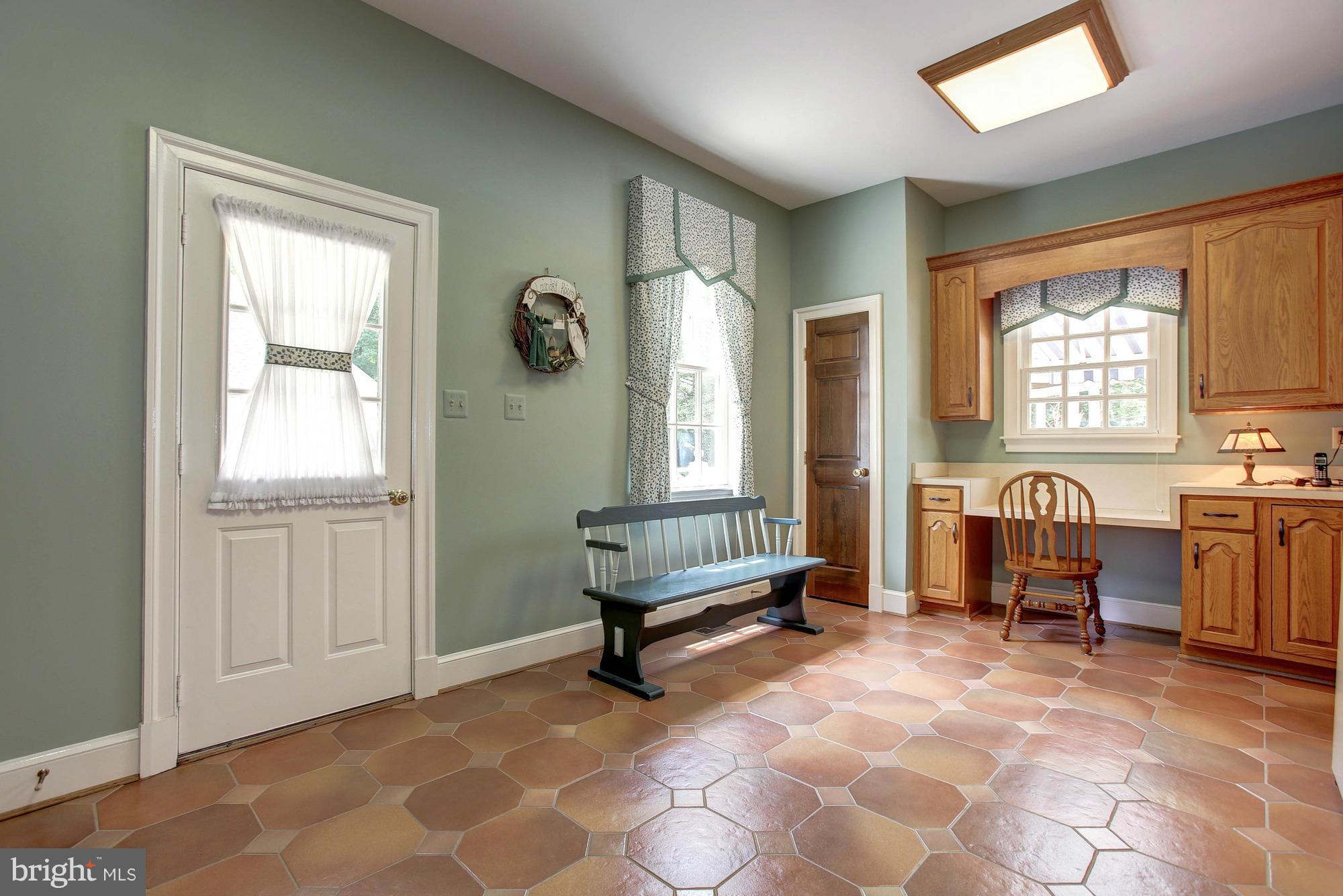 3739 Russell Road Woodbridge, VA 22192 - Photo 8 of 30 Mud Room with 2nd laundry room