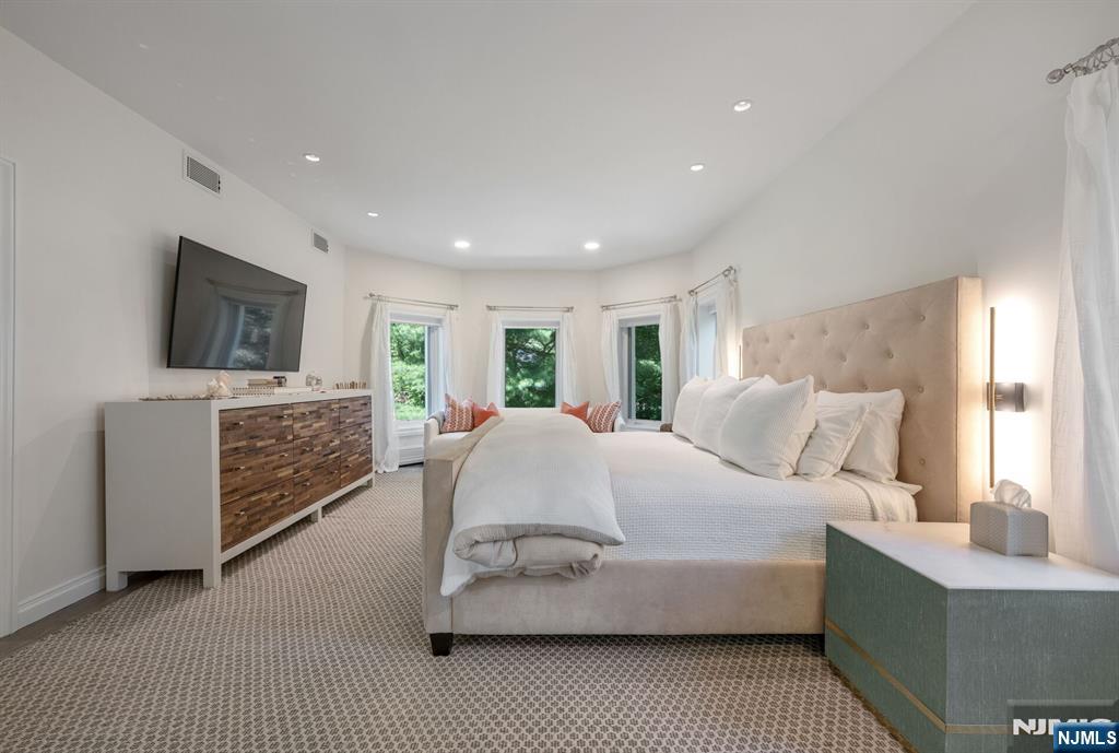 16 Ware Road Upper Saddle River, NJ 07458 - Photo 18 of 48 Gallery Image 18