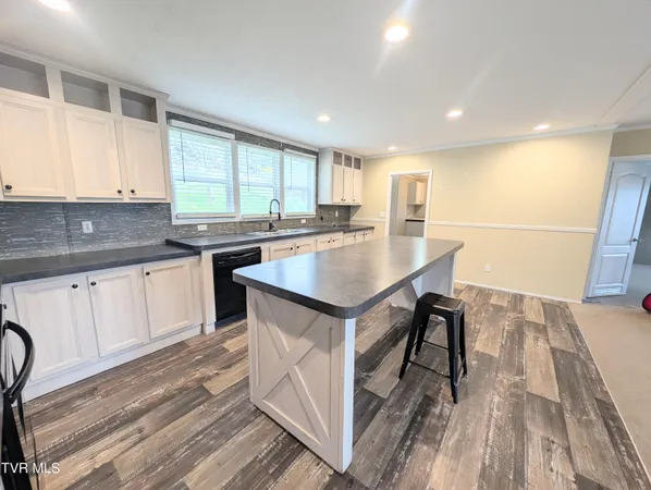 $122,000 | 129 Grandview Drive, Clintwood, VA 24228