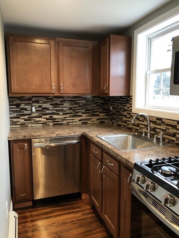 43 Miller Street Fall River, MA 02721 - Photo 3 of 34