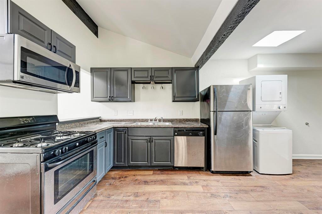 1010 West 23rd Street, Unit 2 Austin, TX 78705 - Photo 5 of 12 Photos were taken when property was vacant