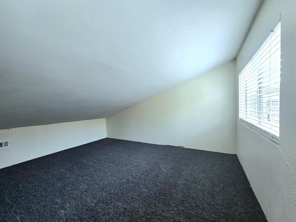 1010 West 23rd Street, Unit 2 Austin, TX 78705 - Photo 6 of 12 Photos were taken when property was vacant