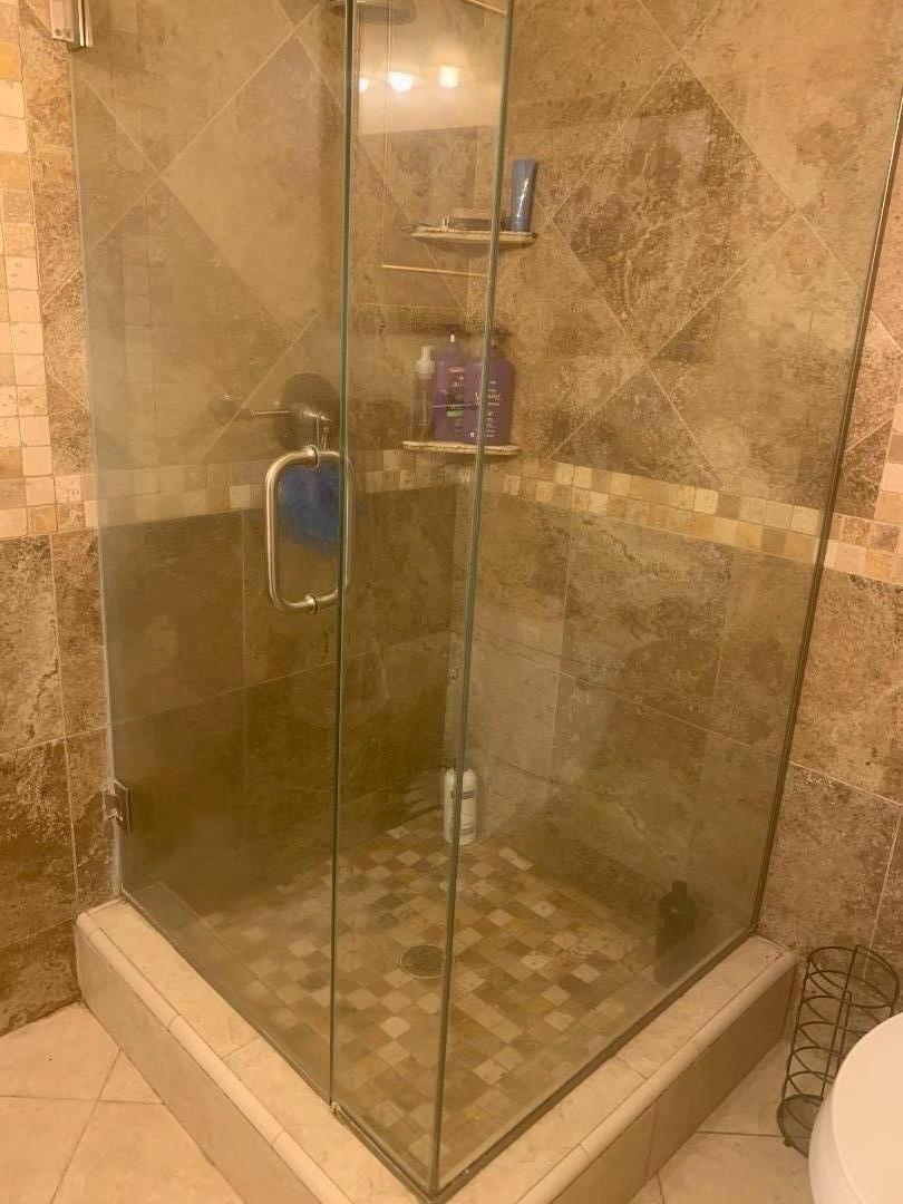 461 Soledad Street Soledad, CA 93960 - Photo 17 of 21 a bathroom with a shower