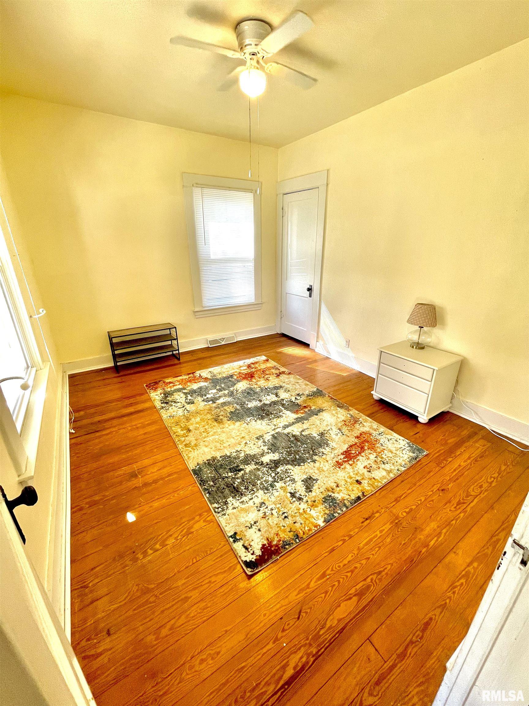 202 West 7th Street Flora, IL 62839 - Photo 11 of 50 Gallery Image 11