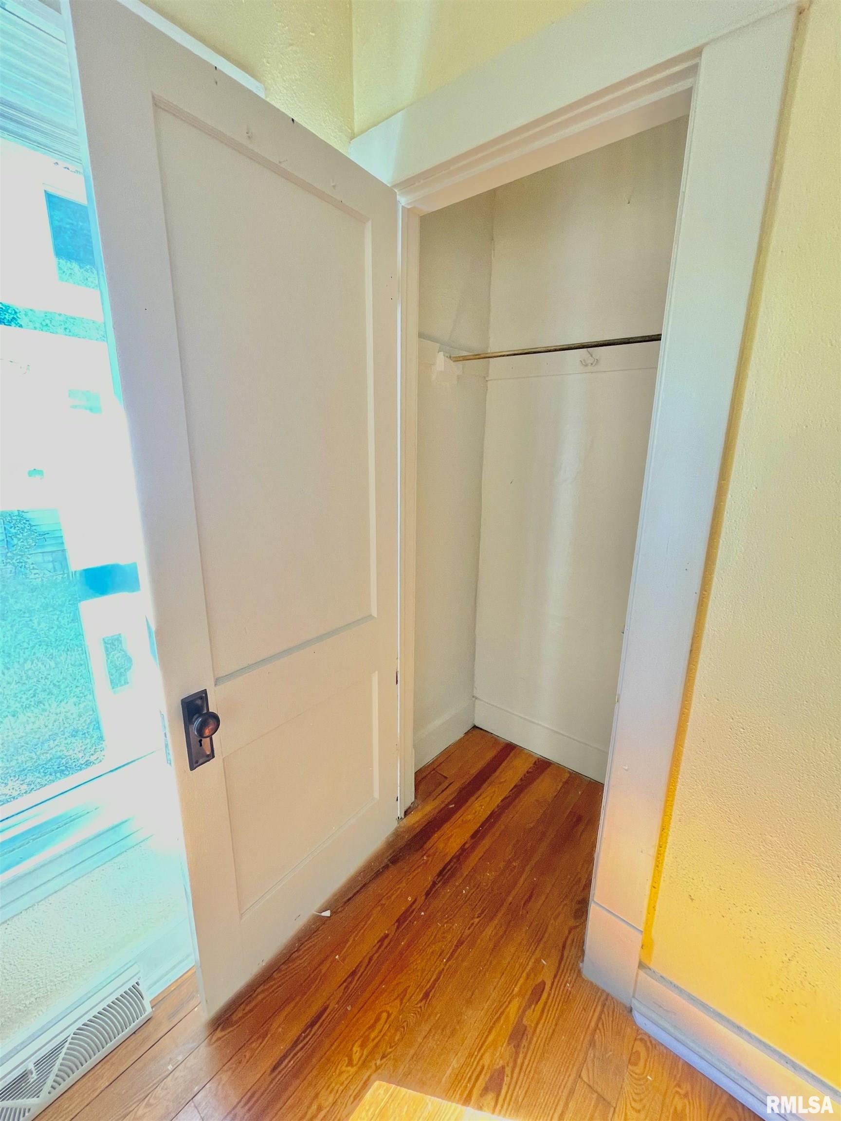 202 West 7th Street Flora, IL 62839 - Photo 12 of 50 Gallery Image 12