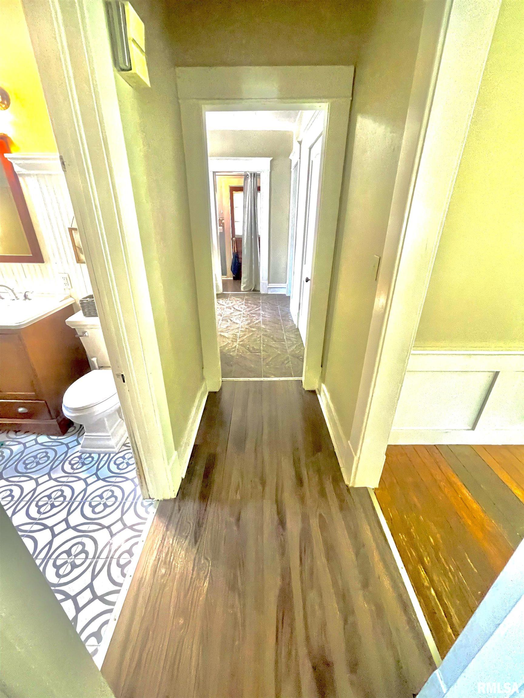 202 West 7th Street Flora, IL 62839 - Photo 32 of 50 Gallery Image 32