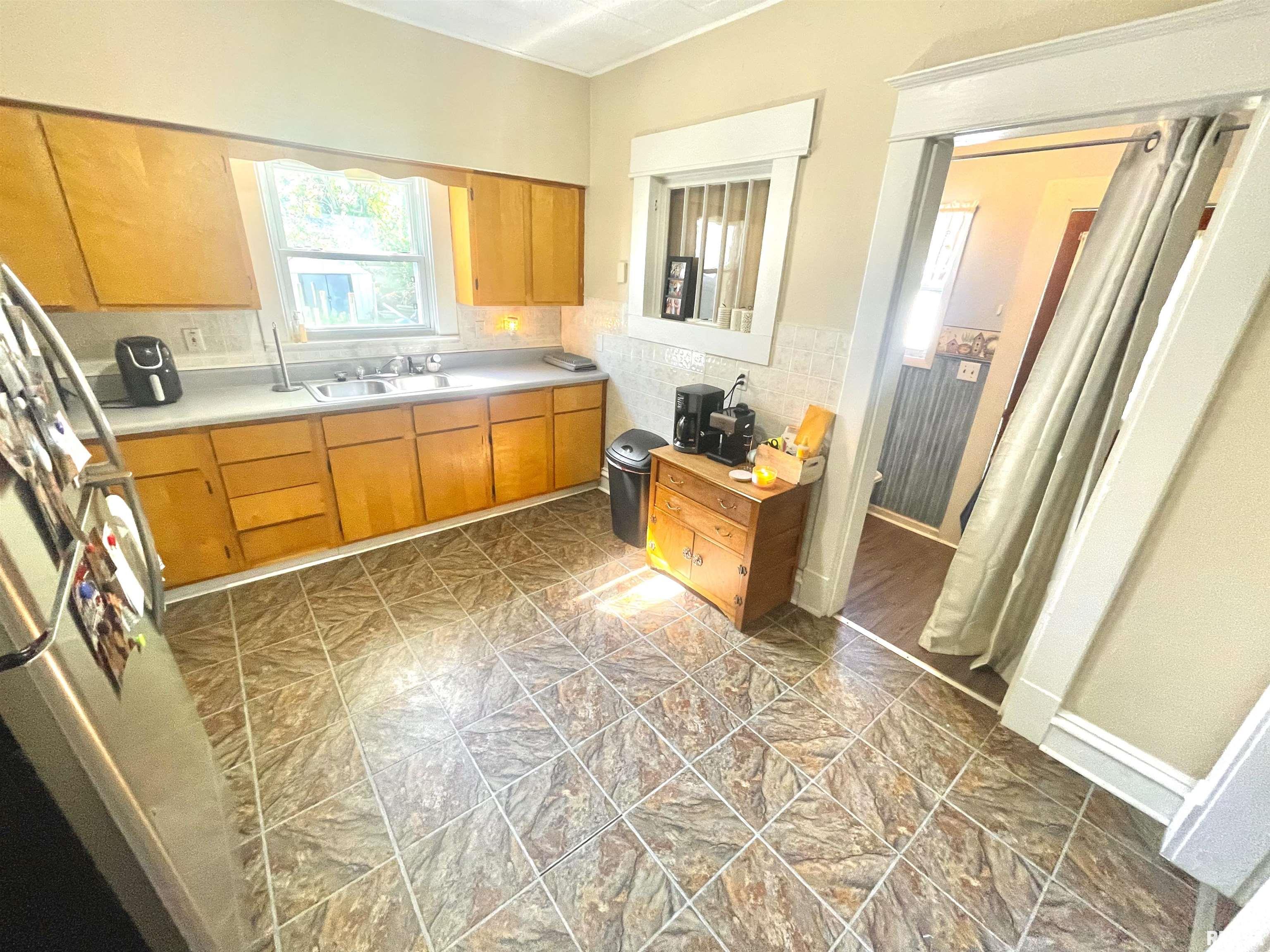 202 West 7th Street Flora, IL 62839 - Photo 37 of 50 Gallery Image 37