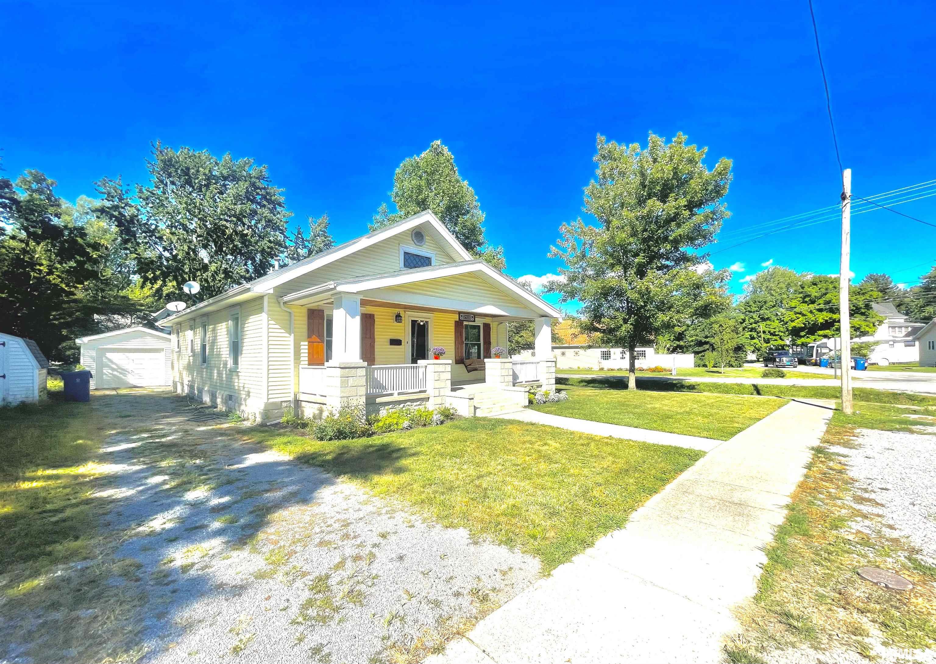 202 West 7th Street Flora, IL 62839 - Photo 5 of 50 Gallery Image 5