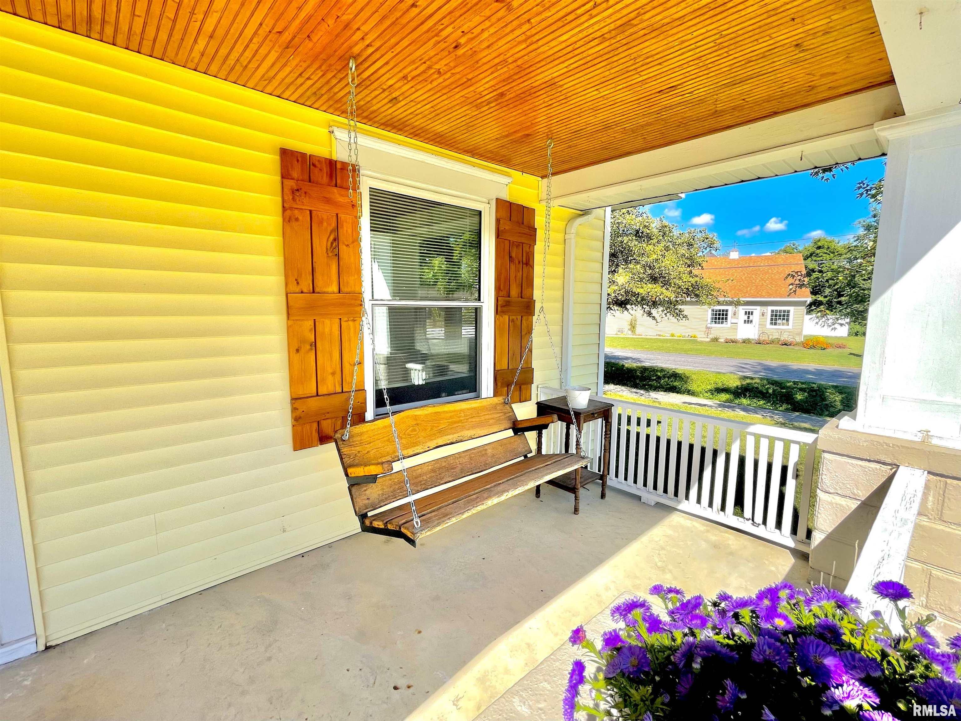 202 West 7th Street Flora, IL 62839 - Photo 6 of 50 Gallery Image 6