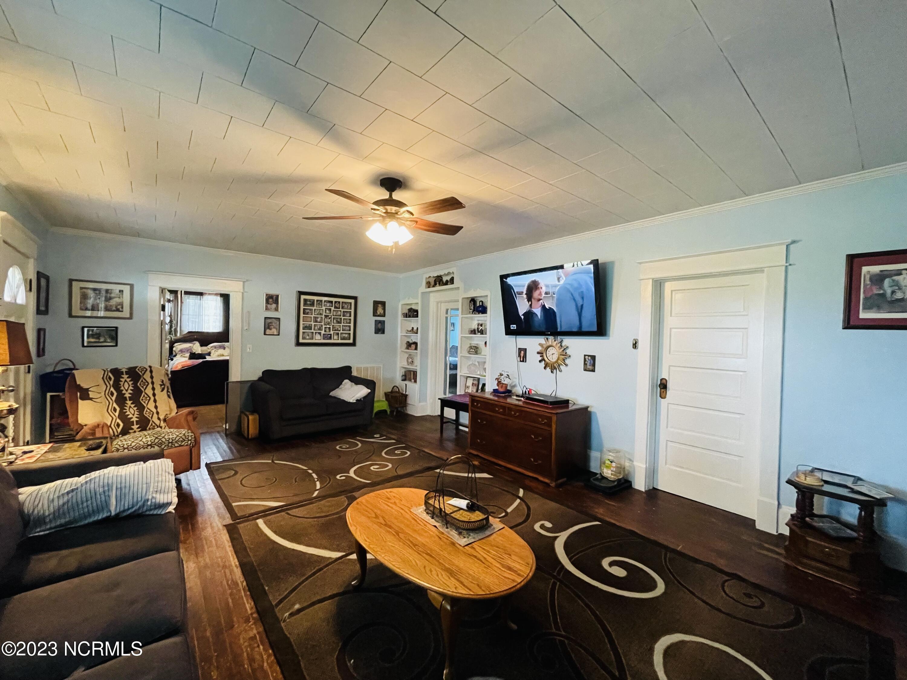 6741 Fire Dept Road Williamston, NC 27892 - Photo 34 of 57 Living Room