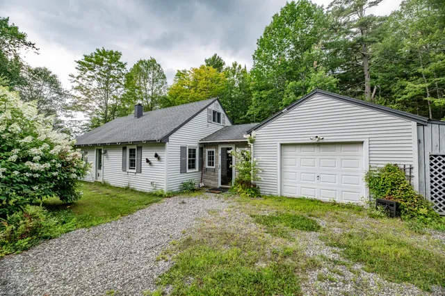 $299,900 | 14 Blt Lane, Farmingdale, ME 04344