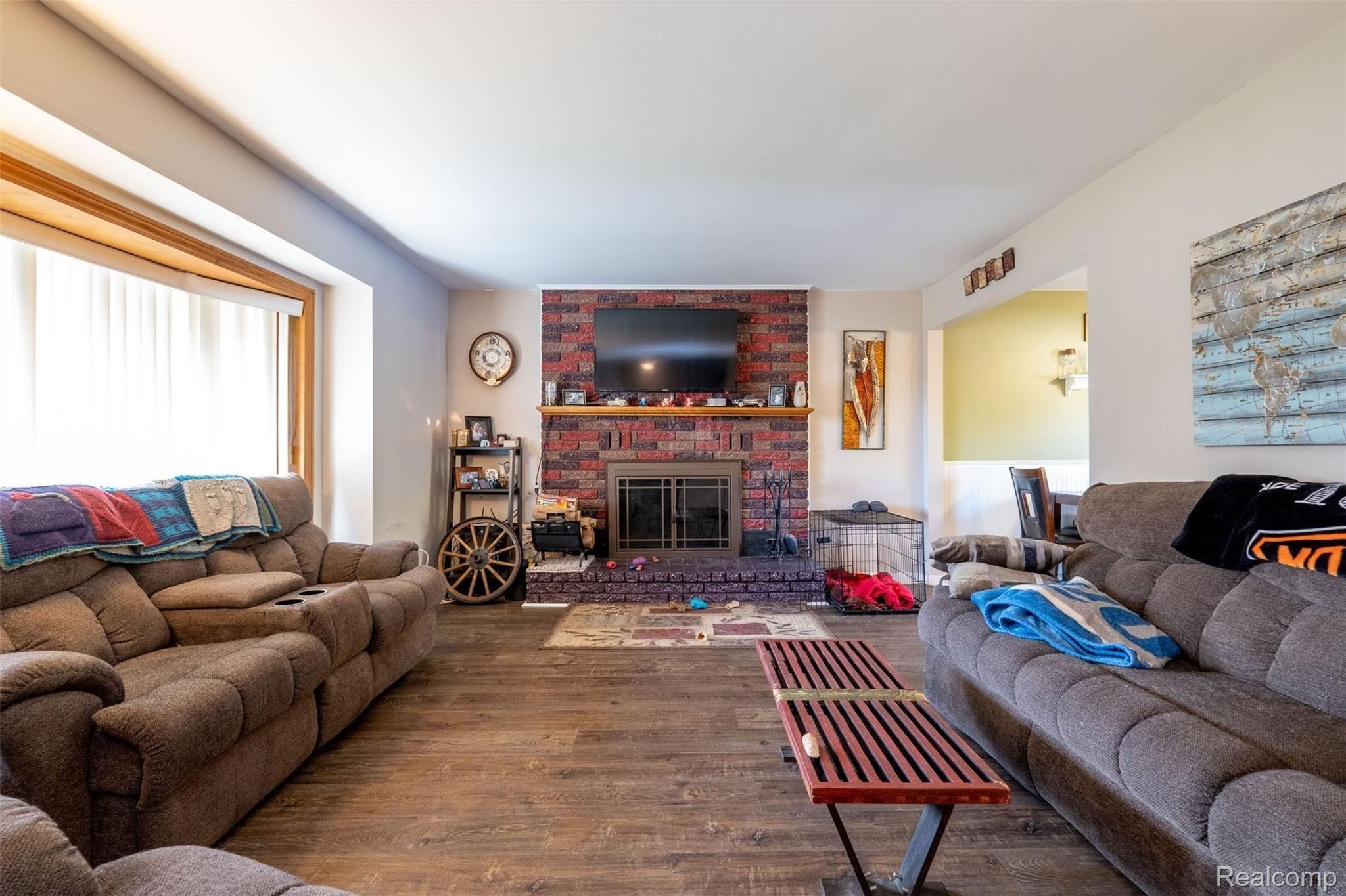 1053 Milverton Road Troy, MI 48083 - Photo 11 of 44 1053 Milverton Dr (12 of 46).jpg