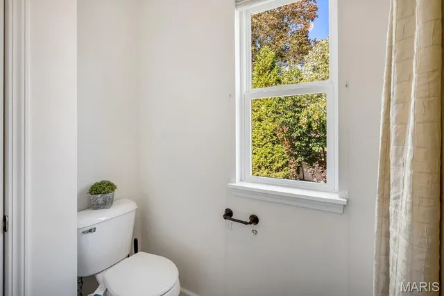 $699,900 | 365 Remington Way Drive, Ballwin, MO 63021