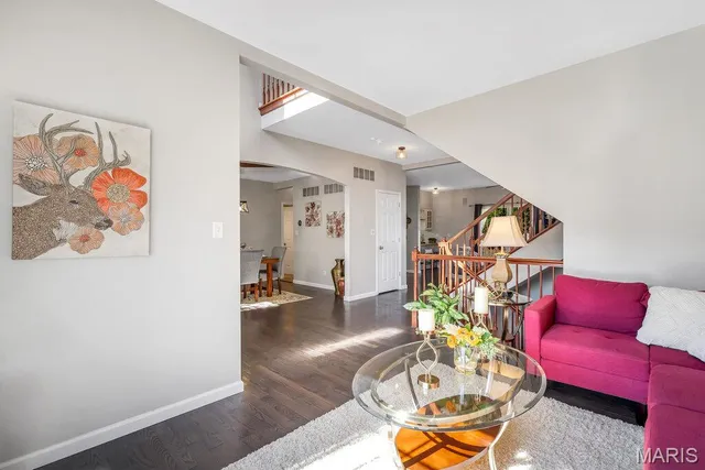 $699,900 | 365 Remington Way Drive, Ballwin, MO 63021