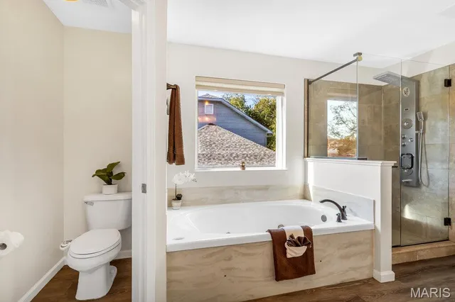 $699,900 | 365 Remington Way Drive, Ballwin, MO 63021