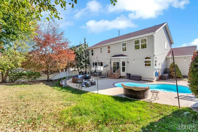 $699,900 | 365 Remington Way Drive, Ballwin, MO 63021